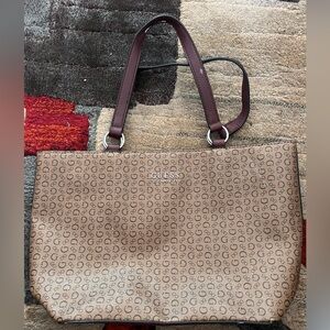 Guess tote purse medium size